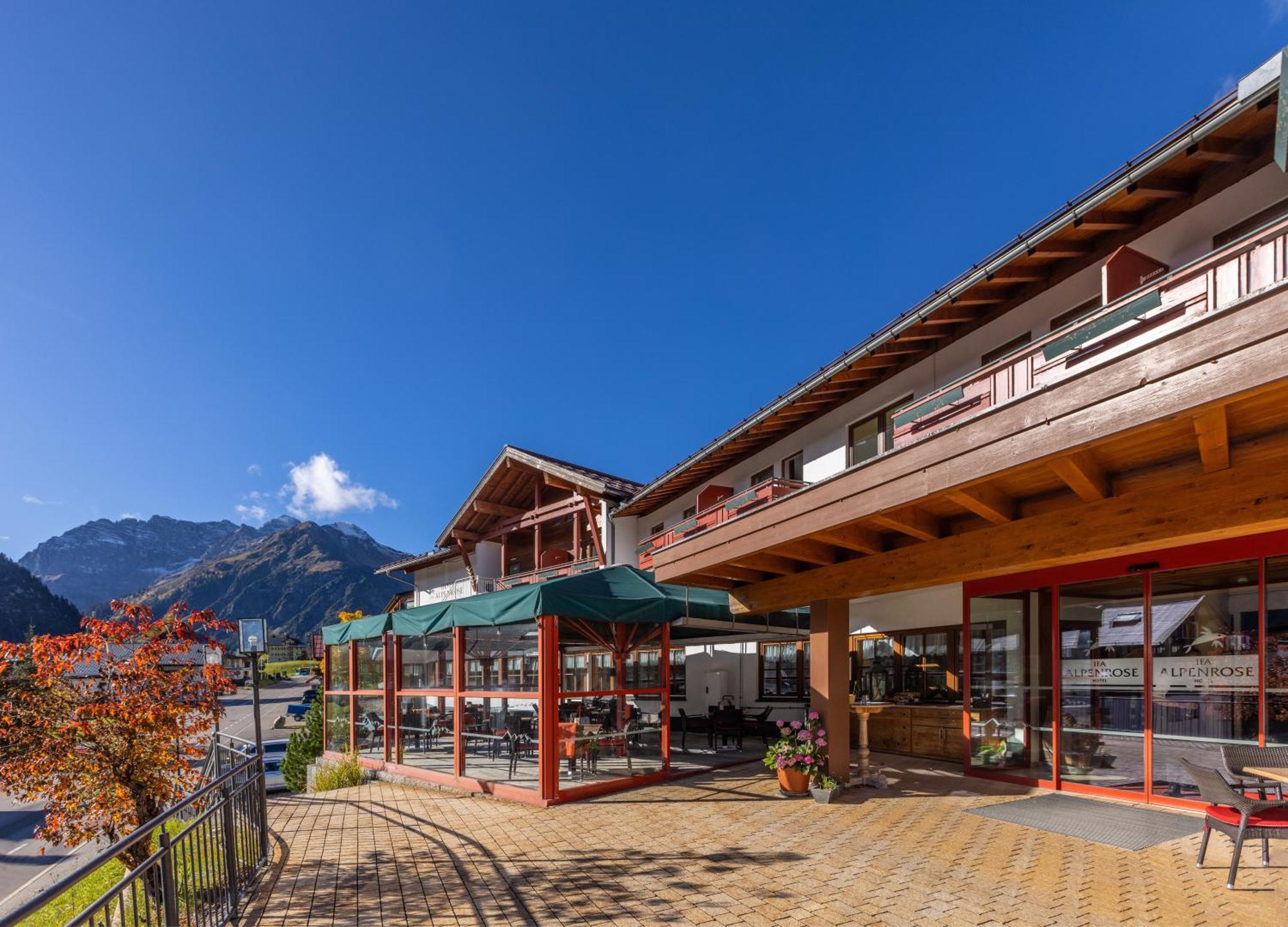 Ifa Alpenrose Hotel Kleinwalsertal Миттелберг Экстерьер фото