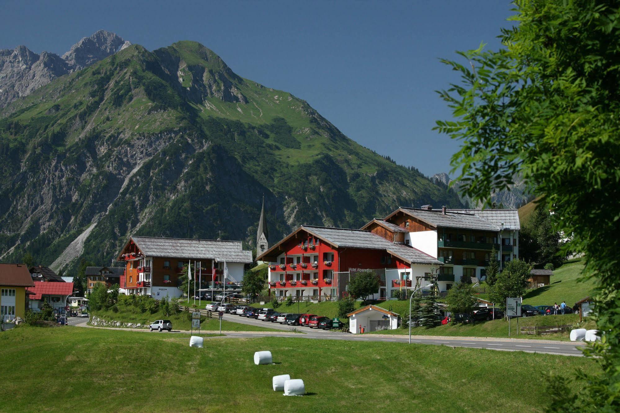 Ifa Alpenrose Hotel Kleinwalsertal Миттелберг Экстерьер фото